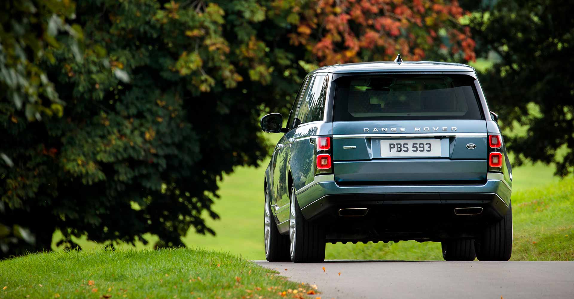 Range Rover P400E - Be Perfect Magazine