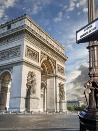 Promenade-aux-Champs-Elysées