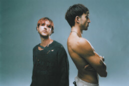 Oscar-and-the-Wolf-Roméo-Elvis